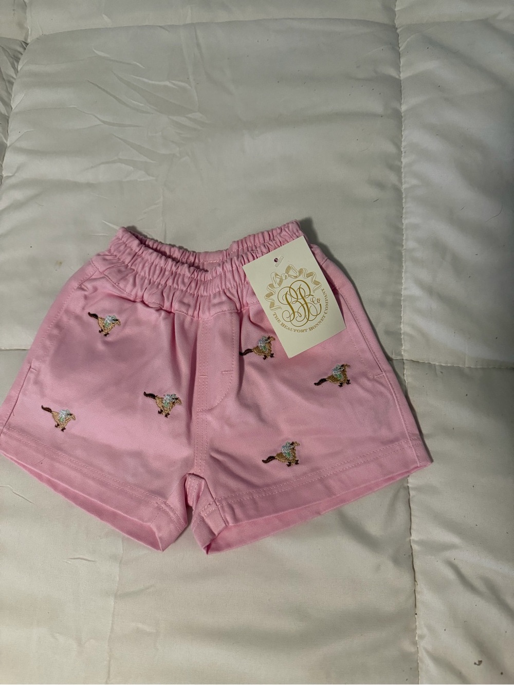 The Beaufort Bonnet Company Sheffield Shorts pink with racehorse appliqué